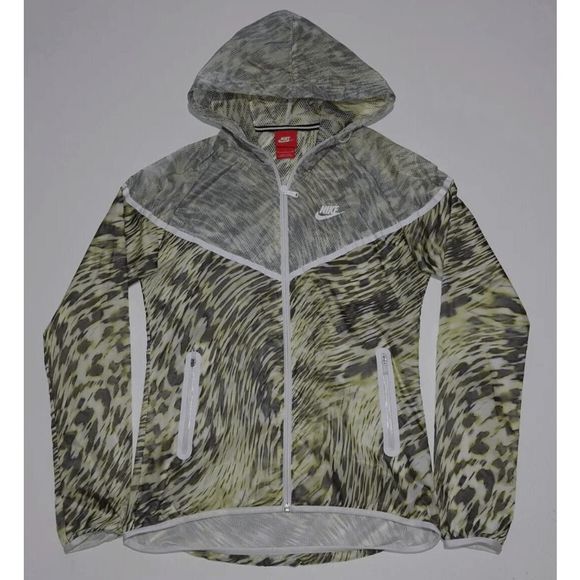 NEW Women's Medium NIKE TECH Hyperfuse Windrunner Jacket Coat Green 645017-702 - Picture 1 of 5